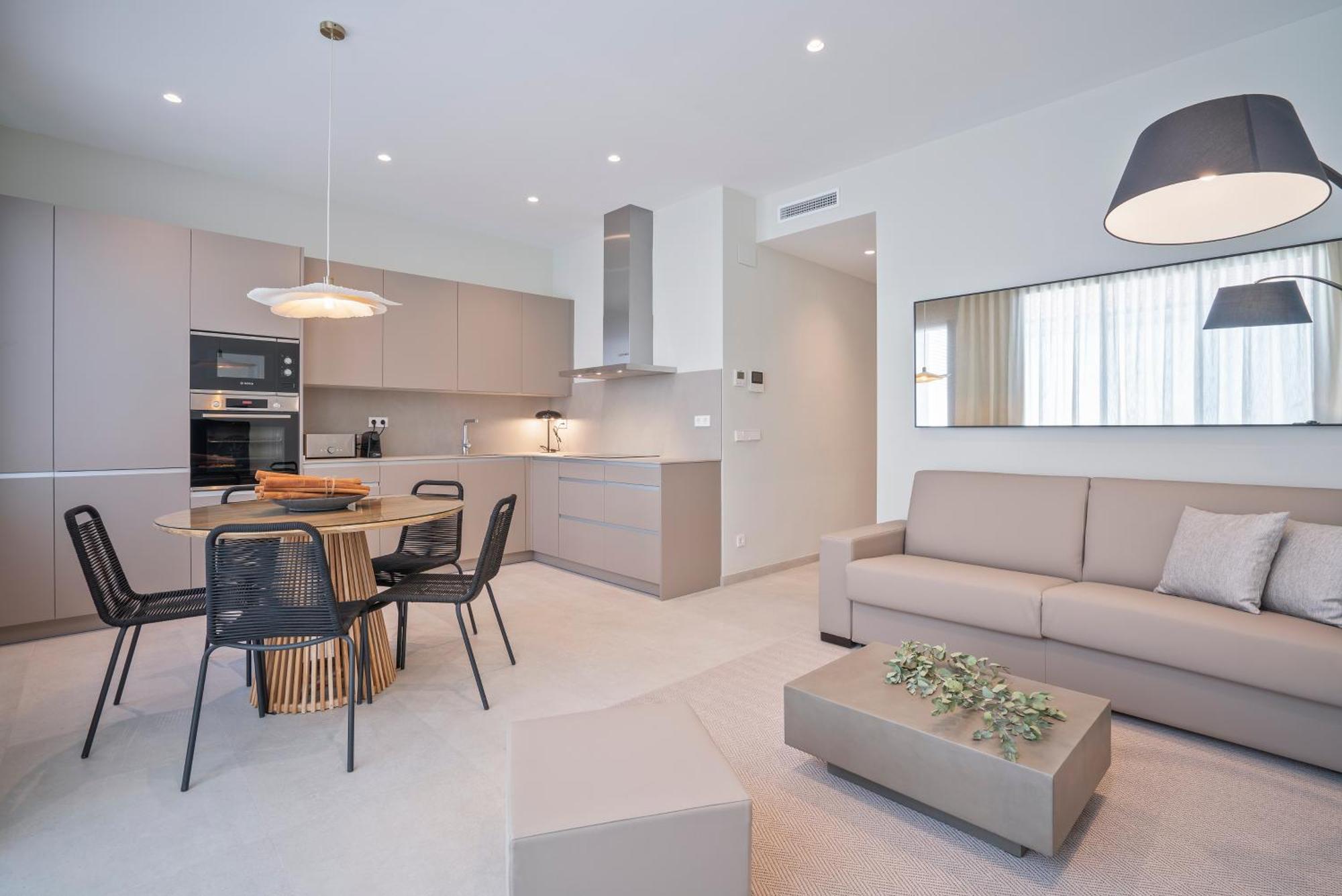 Sitges Spaces Garden Condo-2 Bedrooms, 2 Bathrooms, Garden Terrace, Near Center, Sleeps Up To 6- Monthly Rentals Only Екстер'єр фото