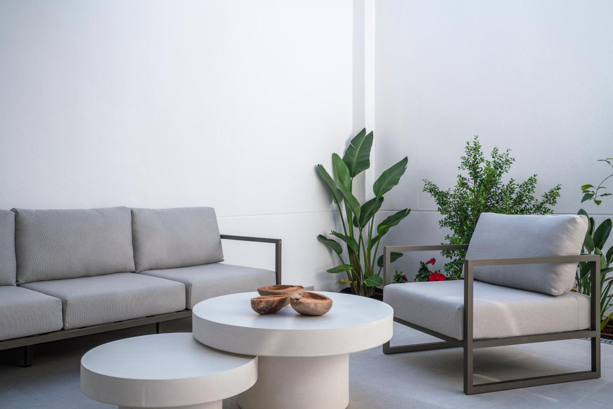 Sitges Spaces Garden Condo-2 Bedrooms, 2 Bathrooms, Garden Terrace, Near Center, Sleeps Up To 6- Monthly Rentals Only Екстер'єр фото